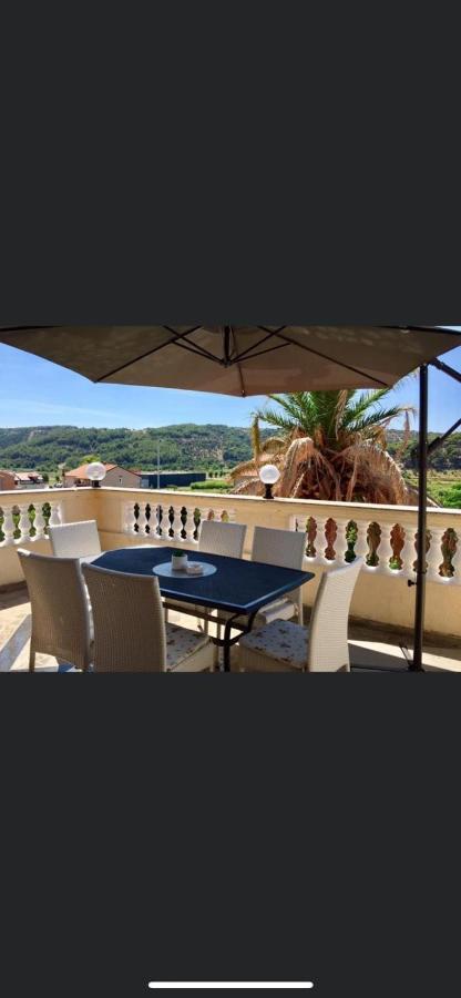 Piano Apartment Lopar Εξωτερικό φωτογραφία